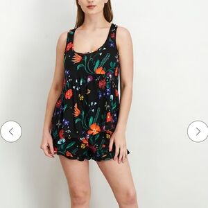 Room Service Black Floral Pajama Lounge Set Tank Ruffled Shorts Size Medium